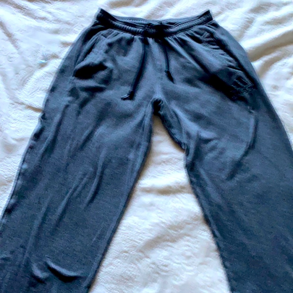 Adidas dark grey drawstring pant in medium.
